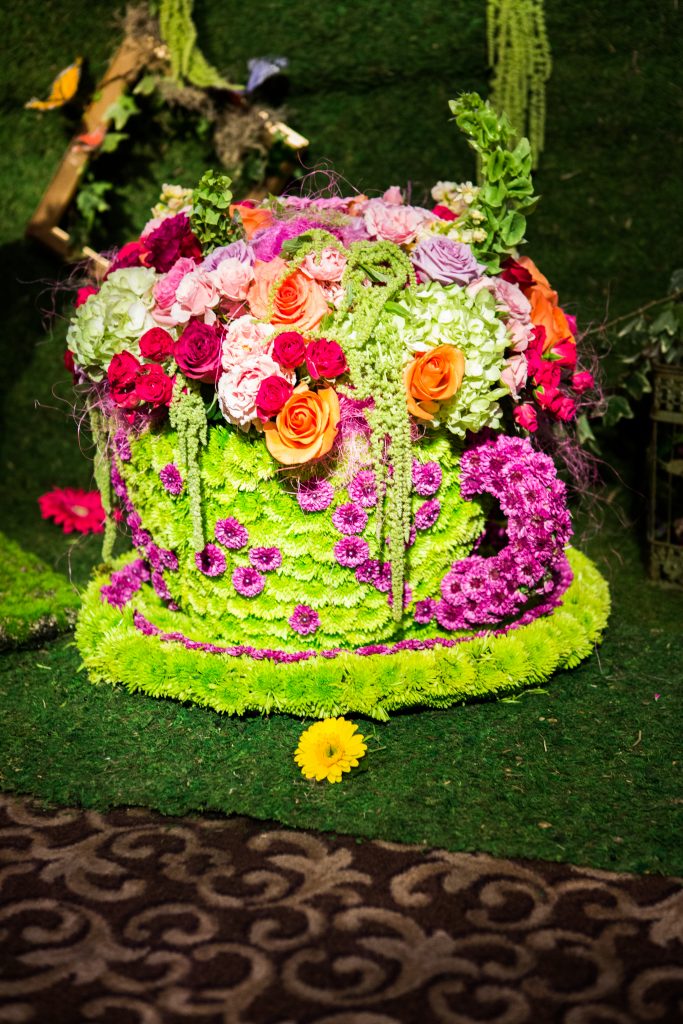 https://yannidesignstudio.com/app/uploads/2019/08/alice-in-wonderland-at-versailles-birthday-party-unique-floral-decor-custom-made-unique-centerpieces-ideas-decorations.jpg