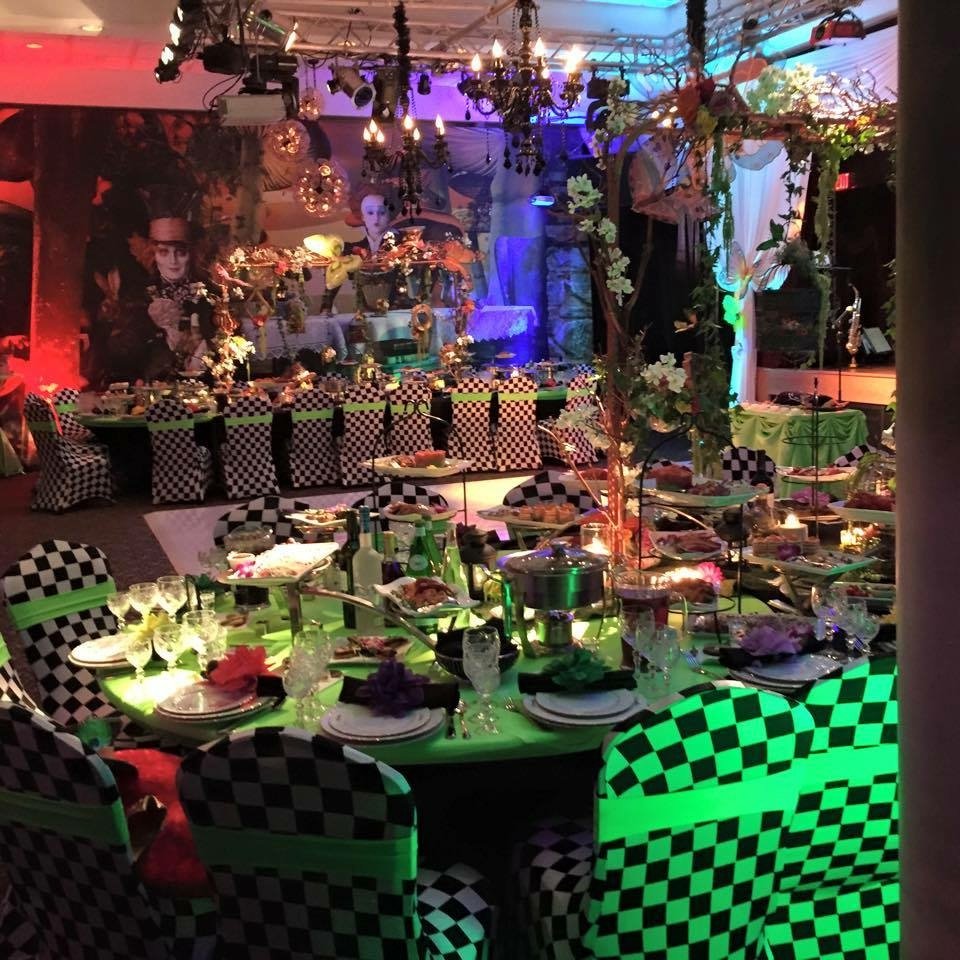 https://yannidesignstudio.com/app/uploads/2019/08/beautiful-alice-in-wonderland-at-versailles-birthday-party-unique-custom-made-decor-centerpieces-decoration-ideas.jpg
