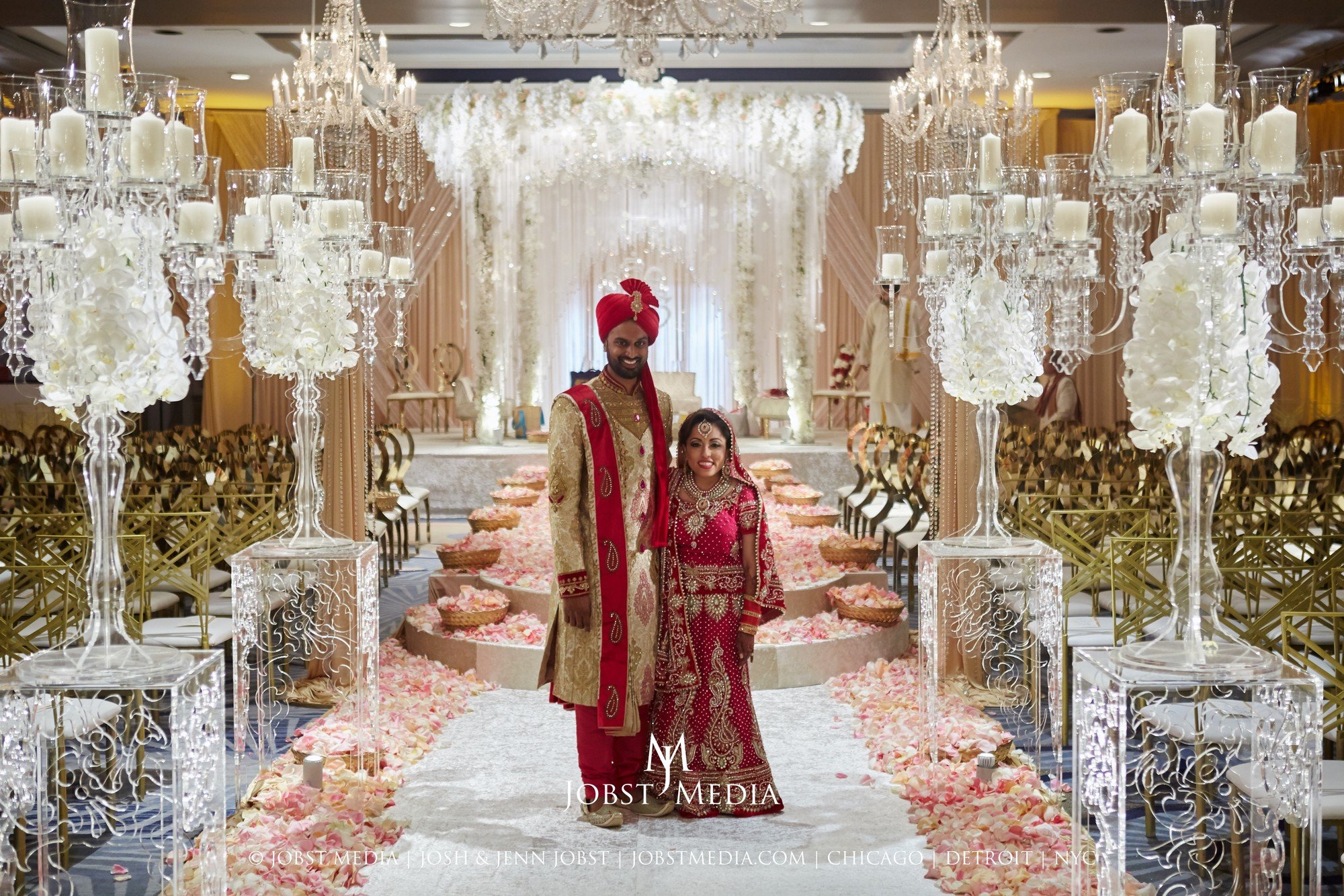 Picture of Hindu God Venkatachalapathy and Godess Alamelu in a Wedding  Stage Decor Stock Photo - Image of lighting, palace: 273400554